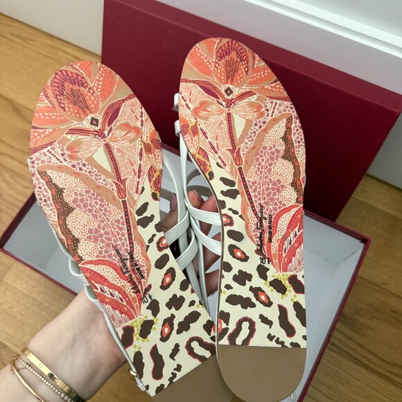 NWT Salvatore Ferragamo Cage Flat Sandals White Leather Strappy Open Toe Sz 10.5 - Picture 7 of 8